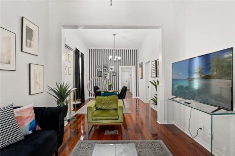 Villa ou maison à louer à Tampa, Floride: 3 chambres, 100.89 m2 № 2415303 - photo 3