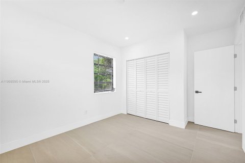 House in Miami Gardens, Florida 3 bedrooms, 149.48 sq.m. № 1964779 - photo 26