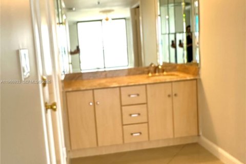 Купить кондоминиум в Санни-Айлс-Бич, Флорида 2 спальни, 140м2, № 2043849 - фото 18