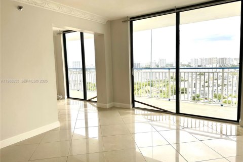 Купить кондоминиум в Санни-Айлс-Бич, Флорида 2 спальни, 140м2, № 2043849 - фото 2