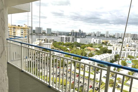 Купить кондоминиум в Санни-Айлс-Бич, Флорида 2 спальни, 140м2, № 2043849 - фото 29