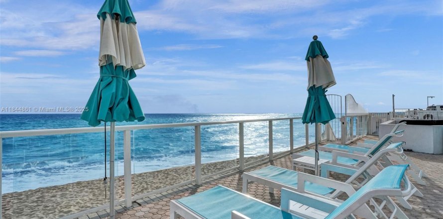 Condo à Hallandale Beach, Floride, 1 chambre № 1940502