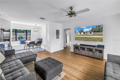 Villa ou maison à vendre à Tampa, Floride: 4 chambres, 125.6 m2 № 1688405 - photo 13