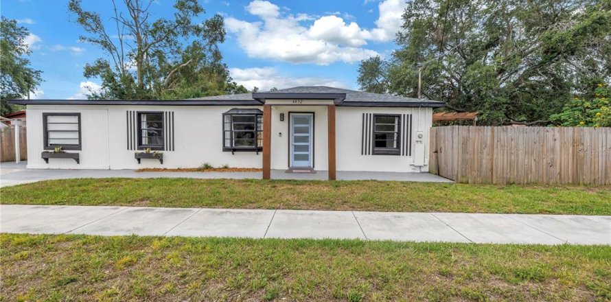 Villa ou maison à Tampa, Floride 4 chambres, 125.6 m2 № 1688405