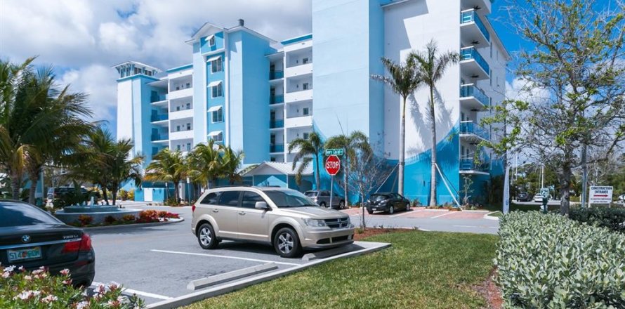 Condo in Merrit Island, Florida, 3 bedrooms  № 1356541