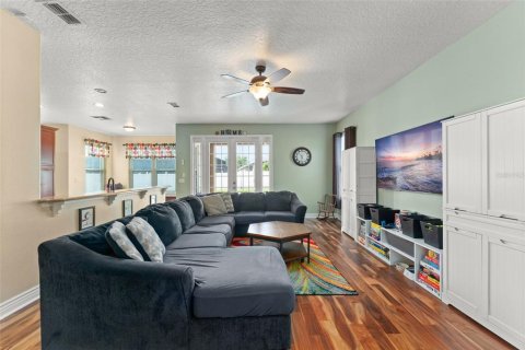 Casa en venta en Orlando, Florida, 4 dormitorios, 279.64 m2 № 1915365 - foto 17
