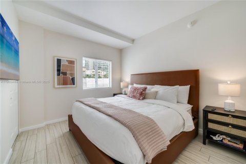 Condominio en alquiler en Miami, Florida, 2 dormitorios, 72.19 m2 № 2012325 - foto 4