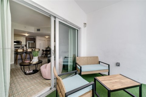 Condominio en alquiler en Miami, Florida, 2 dormitorios, 72.19 m2 № 2012325 - foto 19