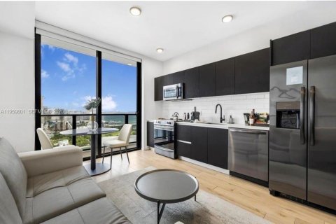 Appartement à louer à Miami, Floride: 39.95 m2 № 2080679 - photo 2