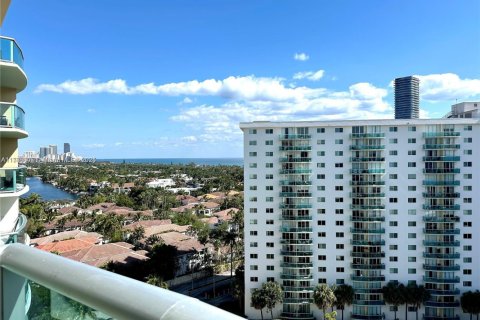 Copropriété à vendre à Sunny Isles Beach, Floride: 1 chambre, 93.37 m2 № 1709523 - photo 6