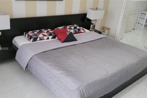 Condominio en venta en Miami, Florida, 2 dormitorios, 115.66 m2 № 1466883 - foto 11