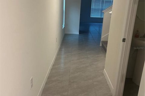 Casa en alquiler en Dade City, Florida, 4 dormitorios, 220.46 m2 № 1850018 - foto 2