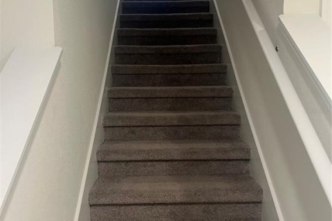 Casa en alquiler en Dade City, Florida, 4 dormitorios, 220.46 m2 № 1850018 - foto 8