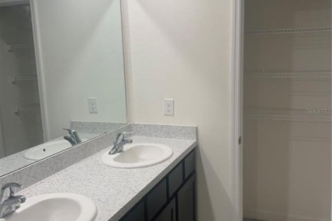 Casa en alquiler en Dade City, Florida, 4 dormitorios, 220.46 m2 № 1850018 - foto 17