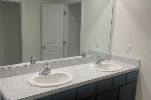 Casa en alquiler en Dade City, Florida, 4 dormitorios, 220.46 m2 № 1850018 - foto 12