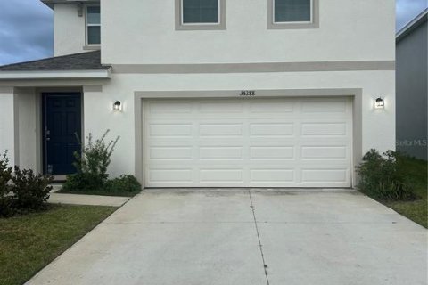 Casa en alquiler en Dade City, Florida, 4 dormitorios, 220.46 m2 № 1850018 - foto 1