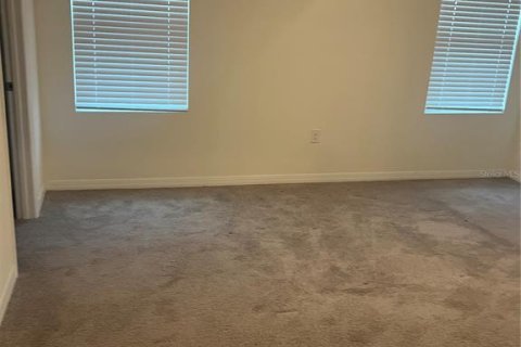 Casa en alquiler en Dade City, Florida, 4 dormitorios, 220.46 m2 № 1850018 - foto 11