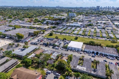 Propiedad comercial en venta en Fort Lauderdale, Florida № 2057264 - foto 13