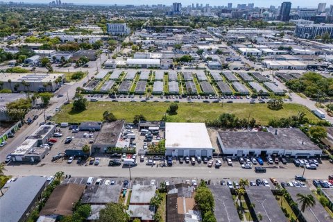 Propiedad comercial en venta en Fort Lauderdale, Florida № 2057264 - foto 10