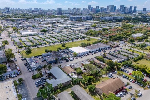 Propiedad comercial en venta en Fort Lauderdale, Florida № 2057264 - foto 14