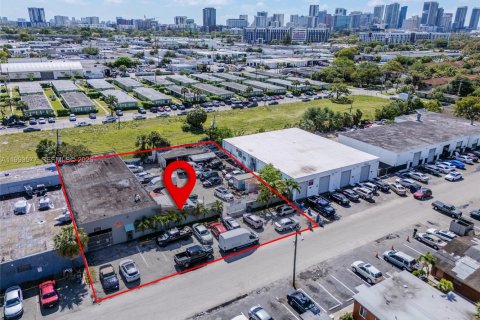 Propiedad comercial en venta en Fort Lauderdale, Florida № 2057264 - foto 17