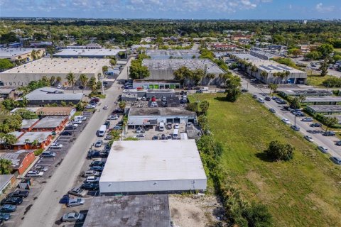 Propiedad comercial en venta en Fort Lauderdale, Florida № 2057264 - foto 25