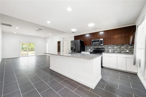 Villa ou maison à vendre à Sarasota, Floride: 3 chambres, 124.3 m2 № 1631956 - photo 5