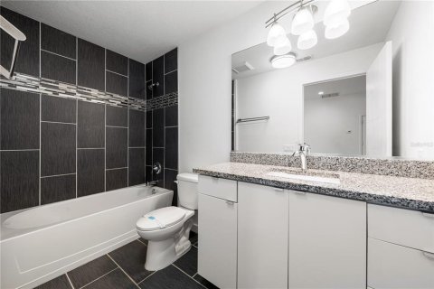 Villa ou maison à vendre à Sarasota, Floride: 3 chambres, 124.3 m2 № 1631956 - photo 23