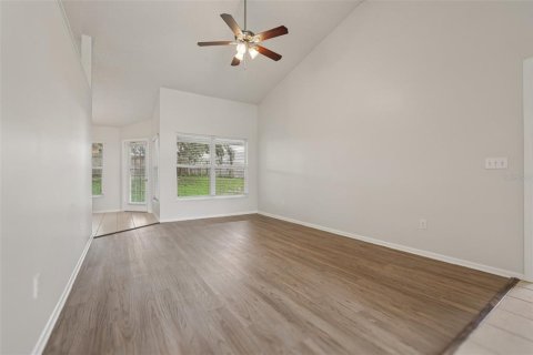 House in Orlando, Florida 3 bedrooms, 162.95 sq.m. № 1793890 - photo 8