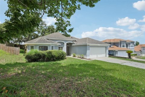 House in Orlando, Florida 3 bedrooms, 162.95 sq.m. № 1793890 - photo 2