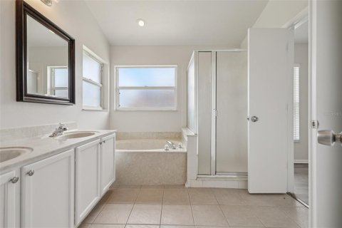 House in Orlando, Florida 3 bedrooms, 162.95 sq.m. № 1793890 - photo 25