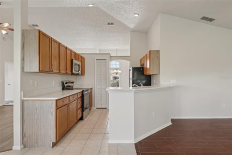 House in Orlando, Florida 3 bedrooms, 162.95 sq.m. № 1793890 - photo 14