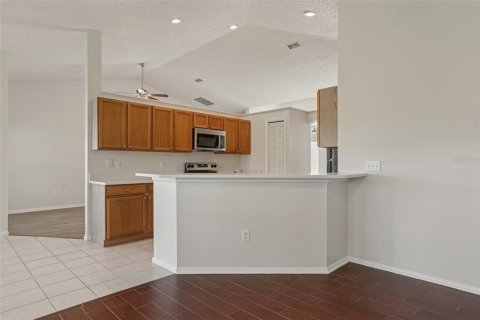 House in Orlando, Florida 3 bedrooms, 162.95 sq.m. № 1793890 - photo 13