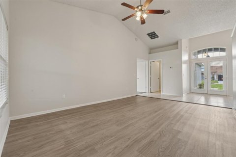 House in Orlando, Florida 3 bedrooms, 162.95 sq.m. № 1793890 - photo 10