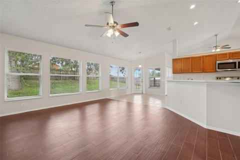 House in Orlando, Florida 3 bedrooms, 162.95 sq.m. № 1793890 - photo 19
