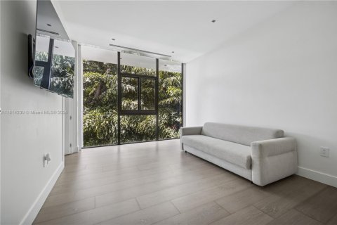 House in Miami Beach, Florida 5 bedrooms, 524.15 sq.m. № 1775882 - photo 18