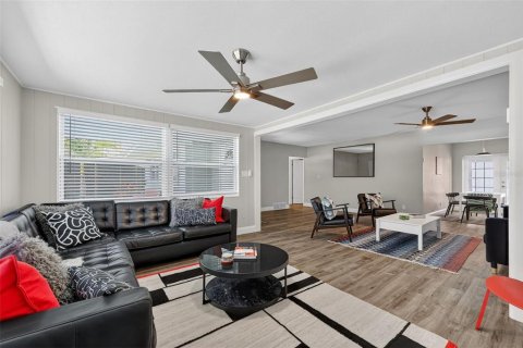 Casa en venta en Sarasota, Florida, 3 dormitorios, 142.88 m2 № 2206078 - foto 3