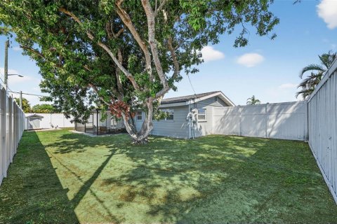 Casa en venta en Sarasota, Florida, 3 dormitorios, 142.88 m2 № 2206078 - foto 30