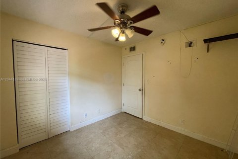 Condo in Coral Springs, Florida, 3 bedrooms  № 2178305 - photo 5