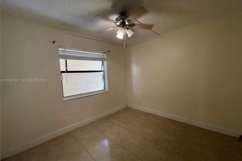 Condo in Coral Springs, Florida, 3 bedrooms  № 2178305 - photo 6
