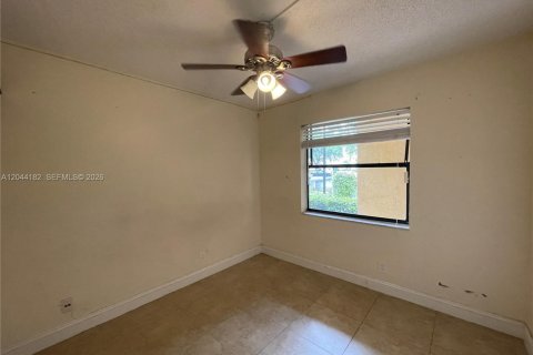 Condo in Coral Springs, Florida, 3 bedrooms  № 2178305 - photo 4