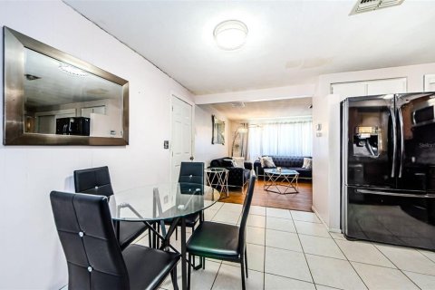 House in Holiday, Florida 3 bedrooms, 96.62 sq.m. № 1583478 - photo 15