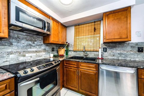 House in Holiday, Florida 3 bedrooms, 96.62 sq.m. № 1583478 - photo 11
