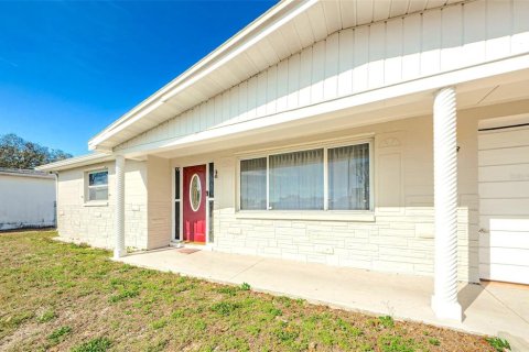 House in Holiday, Florida 3 bedrooms, 96.62 sq.m. № 1583478 - photo 4