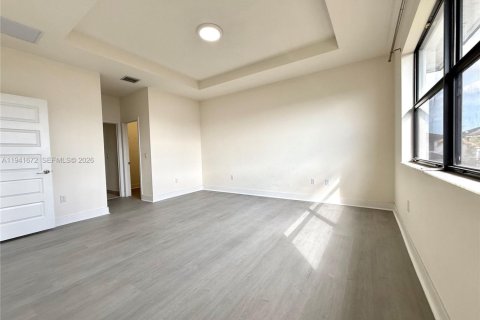 Снять в аренду виллу или дом в Майами-Лейкс, Флорида 5 спален, 283.35м2, № 1999843 - фото 14