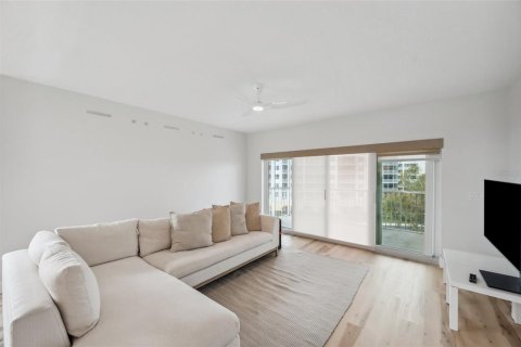 Condominio en venta en Largo, Florida, 3 dormitorios, 170.57 m2 № 1532277 - foto 5