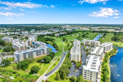 Condominio en venta en Largo, Florida, 3 dormitorios, 170.57 m2 № 1532277 - foto 1