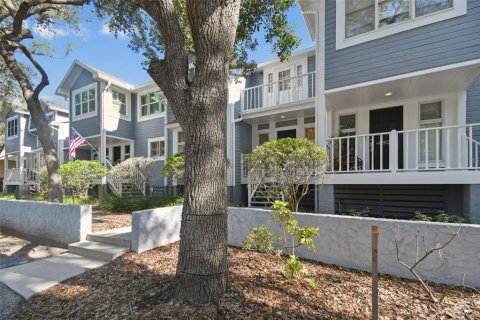 Adosado en venta en Tampa, Florida, 3 dormitorios, 167.22 m2 № 1850959 - foto 2