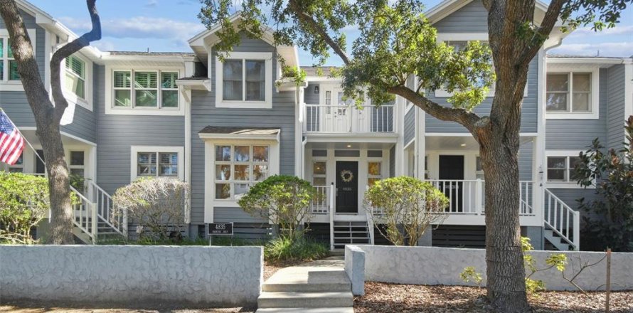 Adosado en Tampa, Florida 3 dormitorios, 167.22 m2 № 1850959