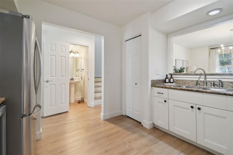 Adosado en venta en Tampa, Florida, 3 dormitorios, 167.22 m2 № 1850959 - foto 15